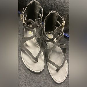 ShoeDazzle Black Gladiator Size 8 Sandal